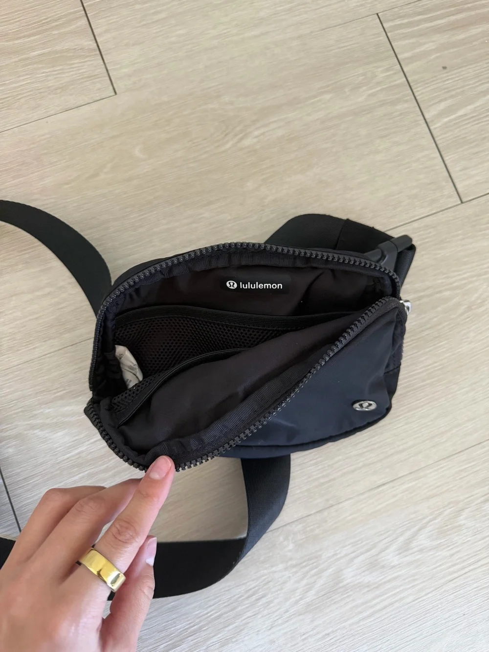 lululemon athletica sleek black